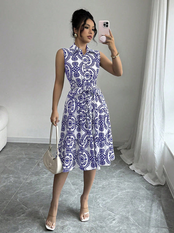 Fashionable off-shoulder waist-binding blue printed sleeveless dress